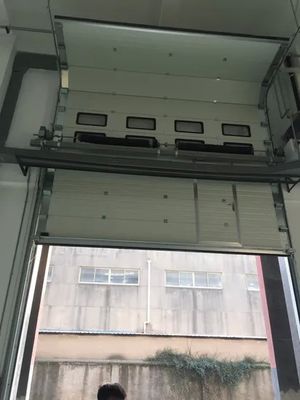 kopen Industrial Sectional Garage Door with Anti-Pinch Design 40mm Thickness and AC 220V-240V Motor online manufacture