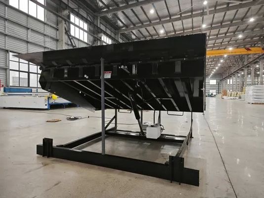 kopen Hydraulische dock leveler met instelbare afstand +350/-300mm 8mm werkblad en 16mm lip voor efficiënt laden en lossen online manufacture