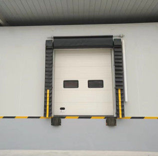 Invoerlading Dock Shelter Regenbescherming Spons Dock Canopy Stofbestendig