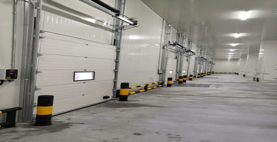 Elektrische handmatige bediening Industriële sectiedeuren op maat voor magazijngarages