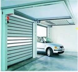 Hoge kwaliteit gegalvaniseerd staal veiligheidsgedeeltelijke garagedeur voor woning / magazijn / garage enz.