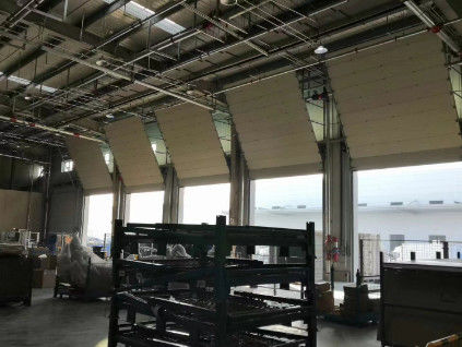 Aanpasbare overhead sectiedeur voor magazijnen Energiebesparend Duurzaam