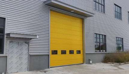 Automatische geïsoleerde sectiedeuren sandwich industriële fabriek deur op maat