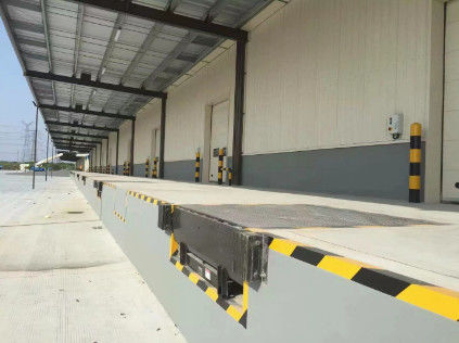 Duurzame Hydraulische Dock Leveler gemakkelijk te bedienen lossen laden Dock Truck Levelers
